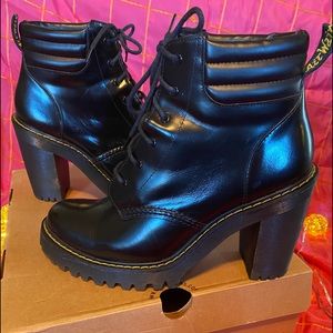 Dr. Martens Persephone